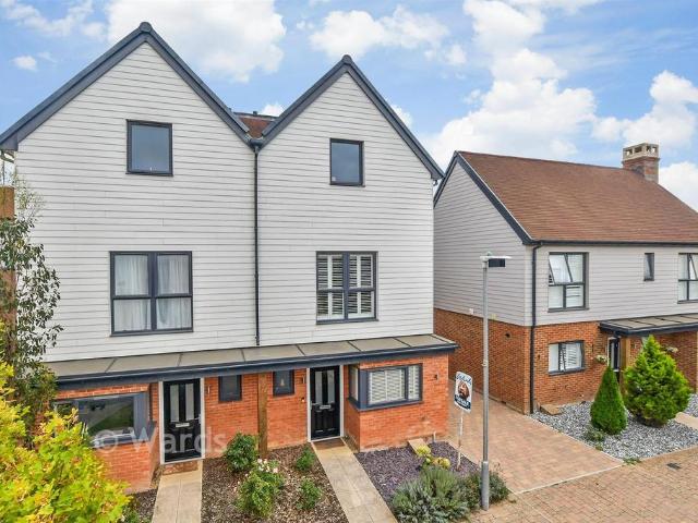 3 bedroom townhouse for sale
