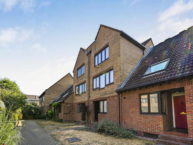 3 bedroom townhouse for sale