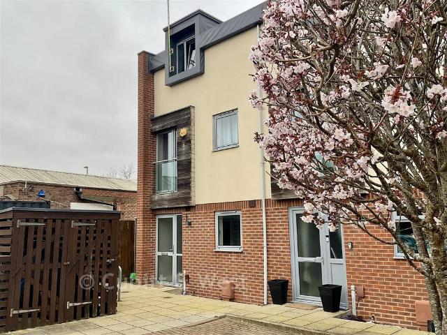 3 bedroom townhouse for sale