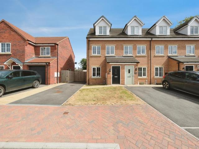 3 bedroom townhouse for sale
