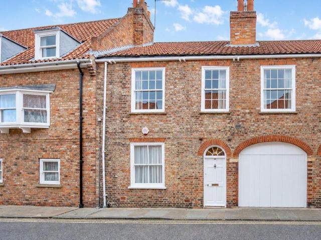 3 bedroom townhouse for sale