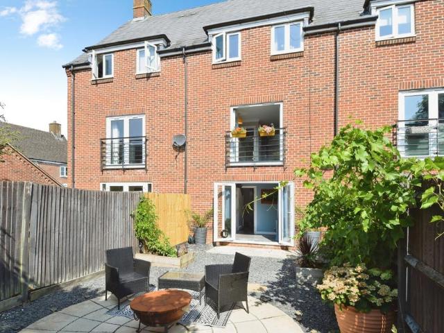 3 bedroom townhouse for sale