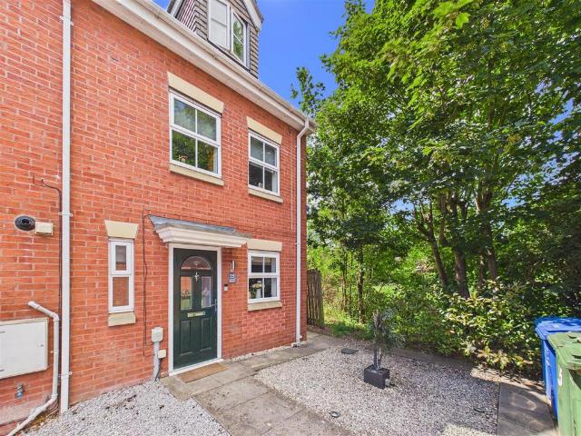 3 bedroom townhouse for sale