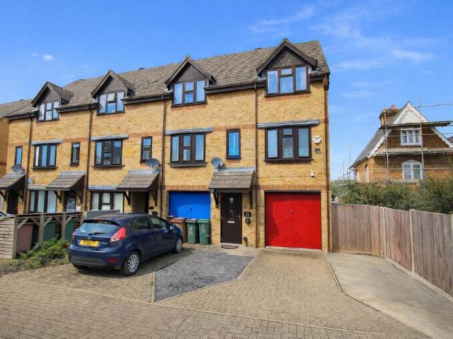 3 bedroom townhouse for sale