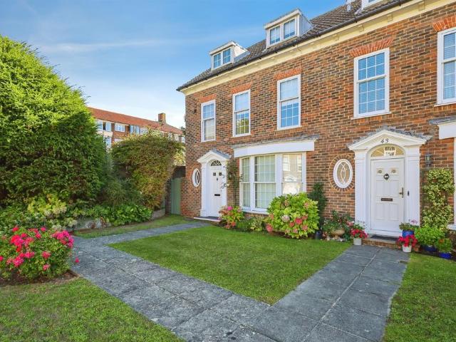 3 bedroom townhouse for sale