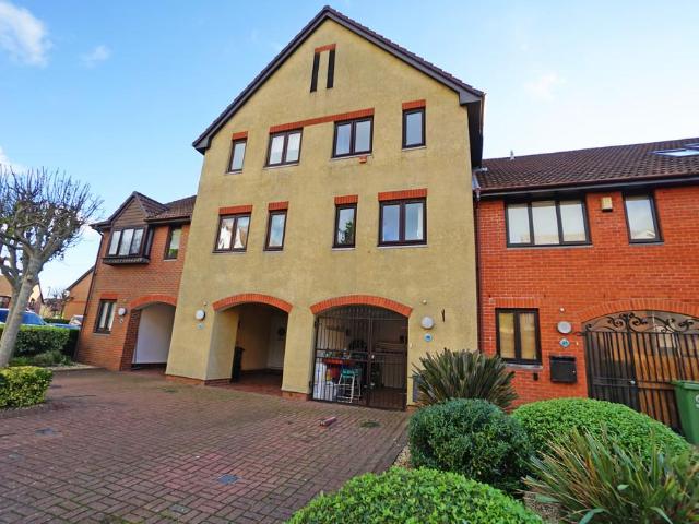 3 bedroom townhouse for sale