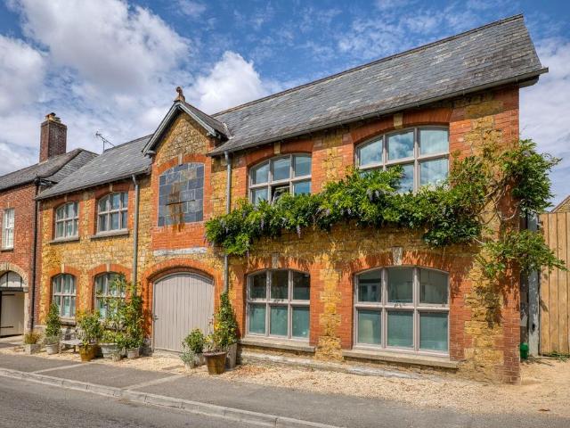 3 bedroom townhouse for sale