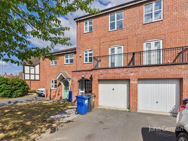 3 bedroom townhouse for sale