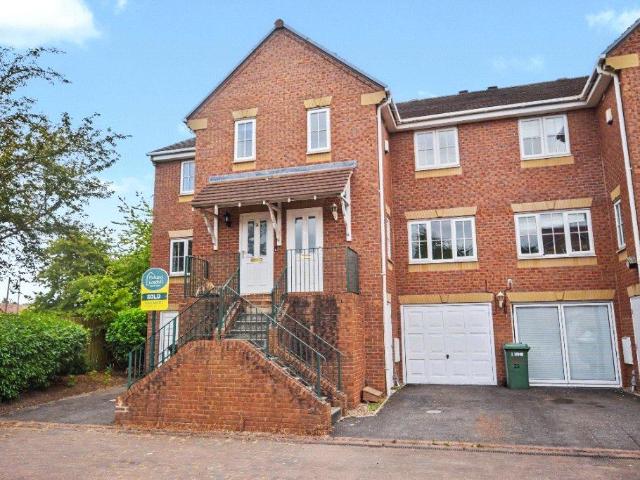 3 bedroom townhouse for sale