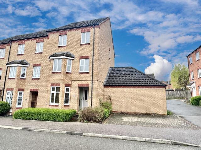 3 bedroom townhouse for sale