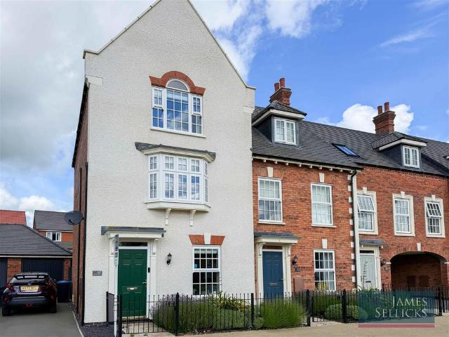 3 bedroom townhouse for sale