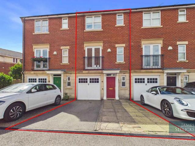 3 bedroom townhouse for sale