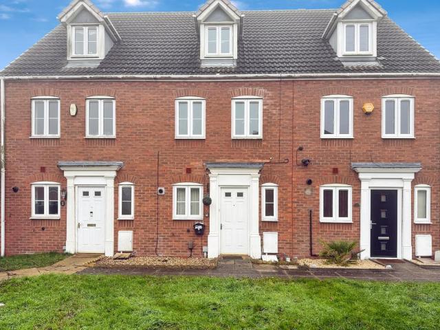 3 bedroom terraced house for sale