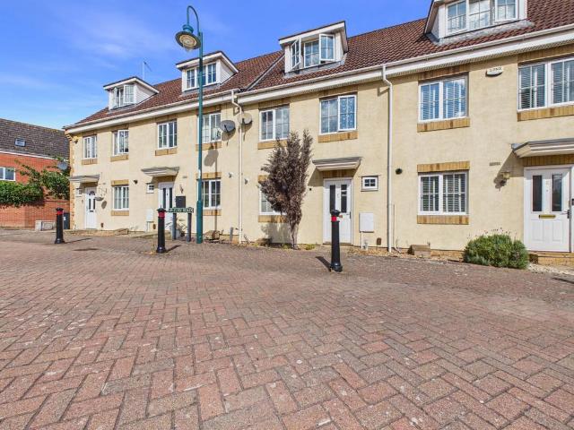 3 bedroom townhouse for sale
