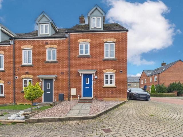 3 bedroom townhouse for sale