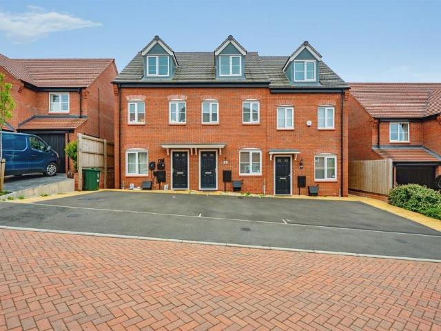 3 bedroom townhouse for sale