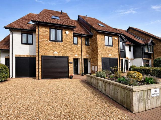 3 bedroom townhouse for sale