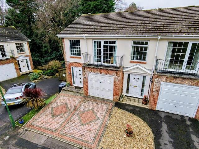 3 bedroom townhouse for sale