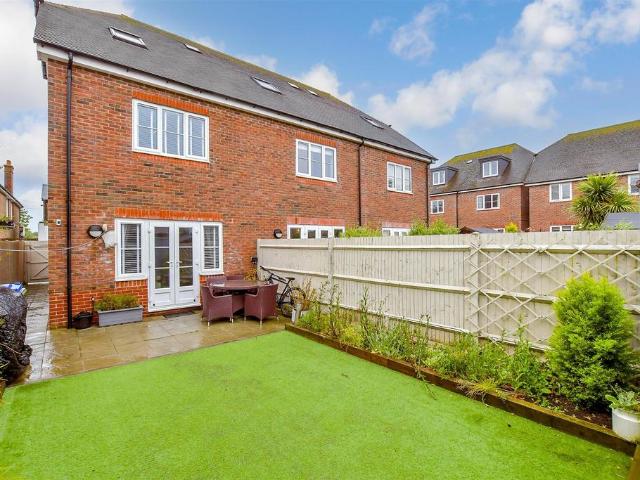 3 bedroom townhouse for sale