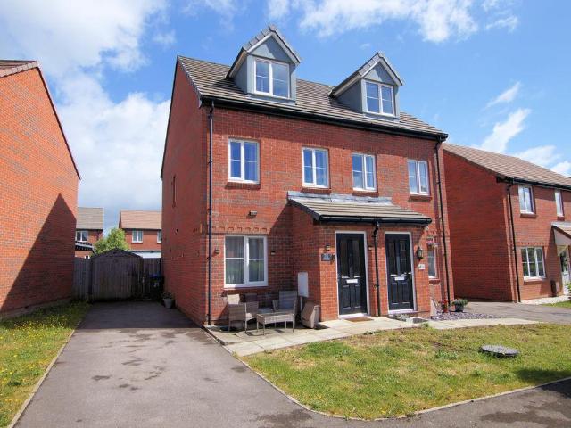 3 bedroom townhouse for sale