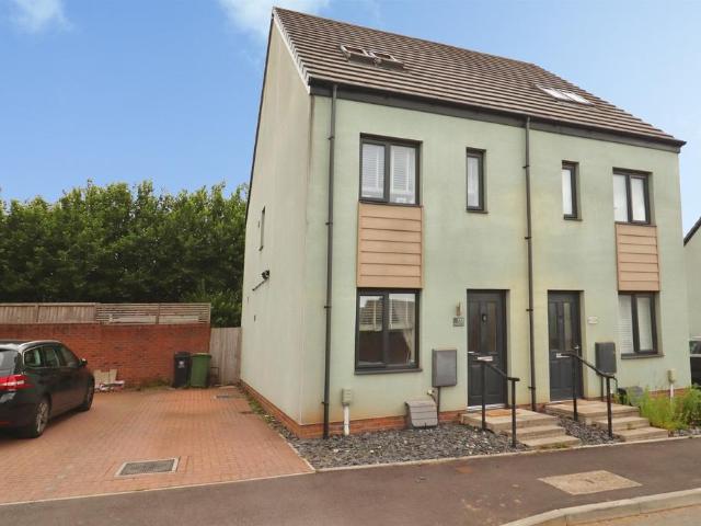 3 bedroom townhouse for sale