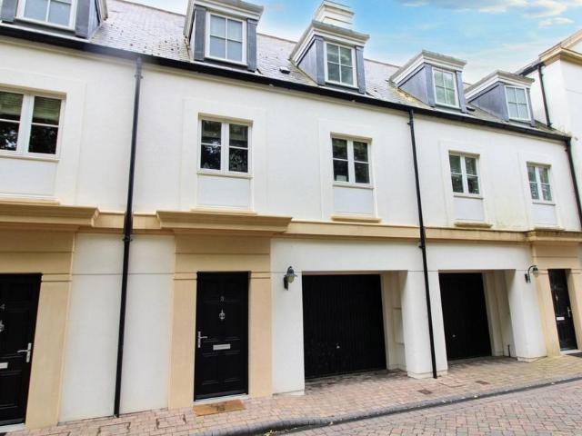 3 bedroom townhouse for sale