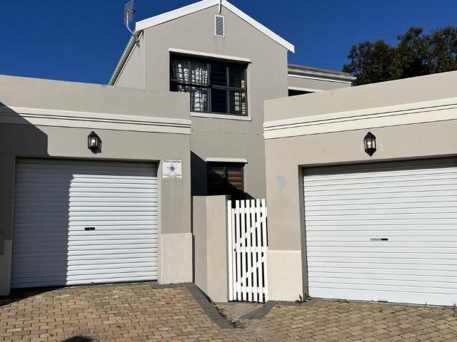 3 Bedroom townhouse freehold to rent in Royal Ascot, Milnerton