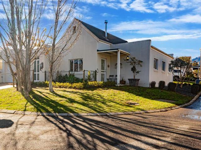 3 Bedroom townhouse freehold to rent in Wellington North