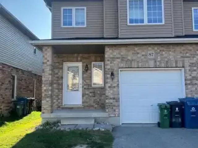 3 Bedroom Townhouse Guelph ON 103611947