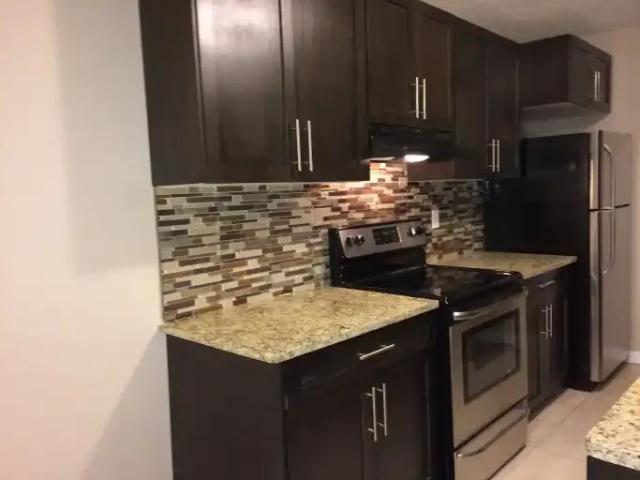 3 Bedroom Townhouse High River AB 104782770