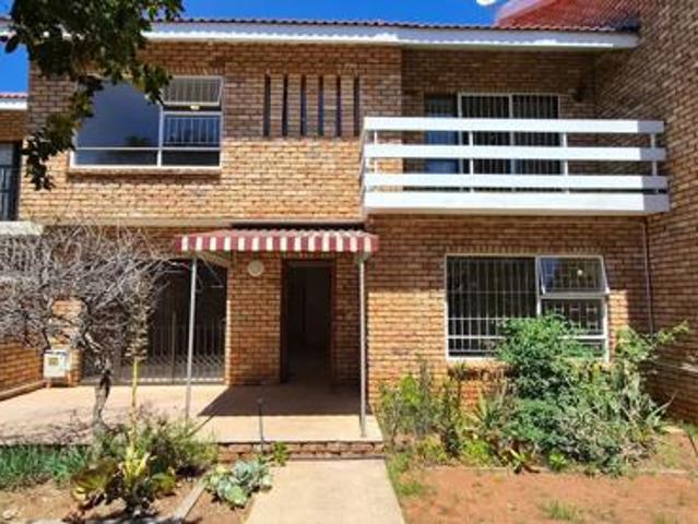 3 Bedroom Townhouse in Memorial Road Area