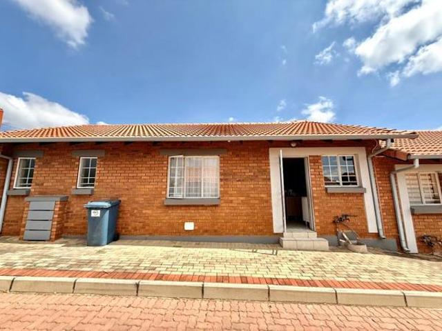 3 Bedroom Townhouse in Monavoni
