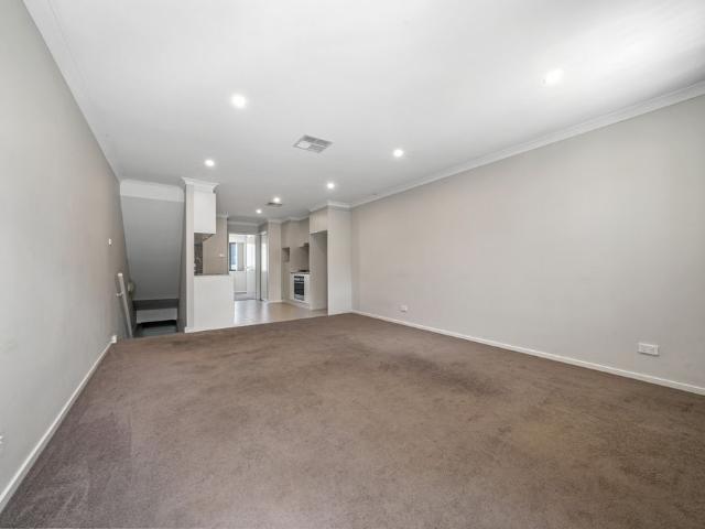 3 bedroom townhouse in Moncrieff