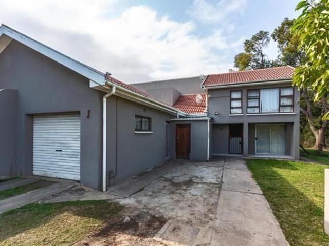 3 Bedroom Townhouse in Nahoon Valley Park