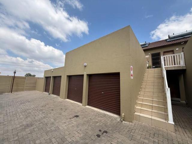3 Bedroom Townhouse in Norkem Park