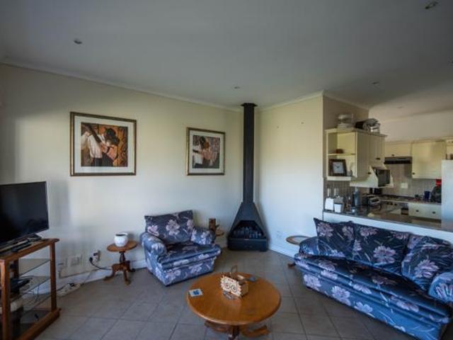 3 Bedroom Townhouse in Oatlands North