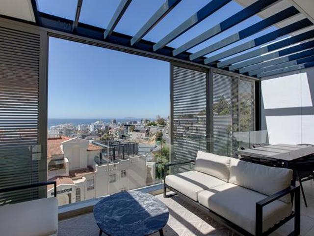 3 Bedroom Townhouse in Bantry Bay