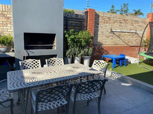 3 Bedroom Townhouse in Beacon Bay