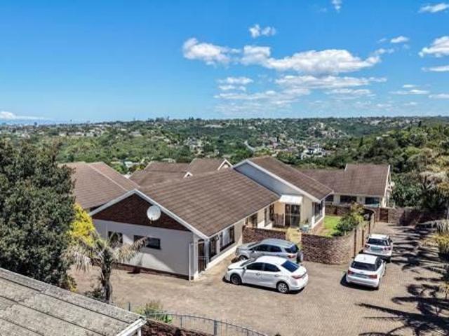 3 Bedroom Townhouse in Beacon Bay