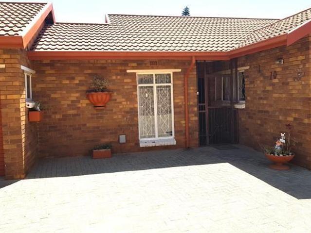 3 Bedroom Townhouse in Birchleigh North
