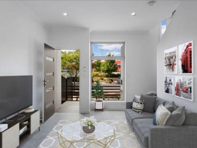 3 Bedroom Townhouse in Blakes Crossing – Private Rental