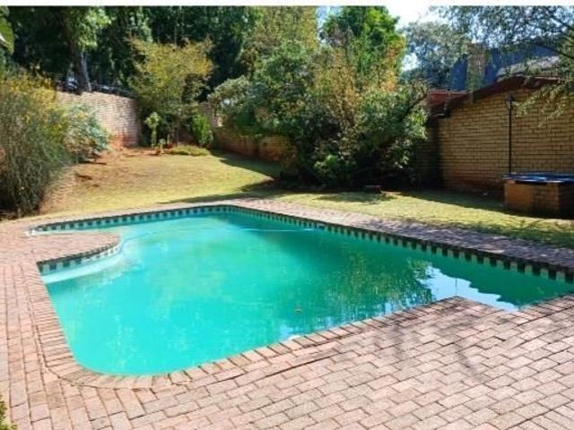 3 Bedroom Townhouse in Constantia Kloof