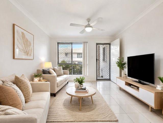 3 Bedroom Townhouse in Dakabin Ideal for Investment!