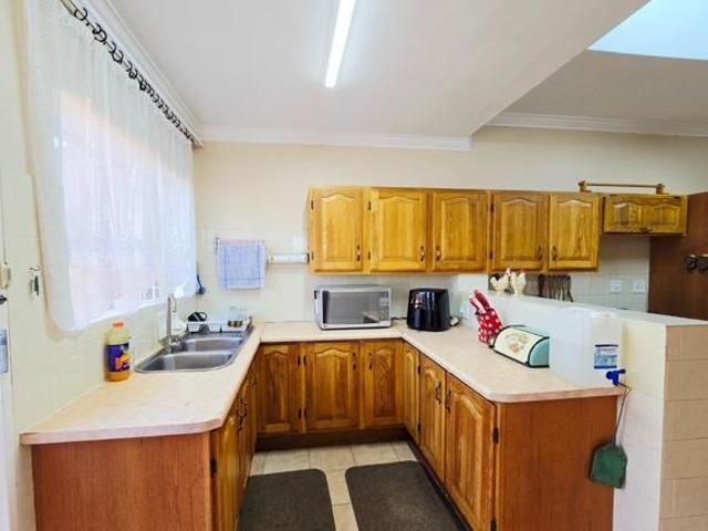 4 Bedroom Townhouse in Delmas