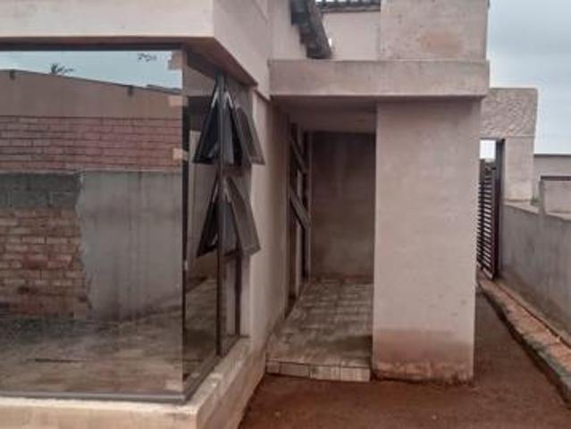 3 Bedroom Townhouse in Delmas