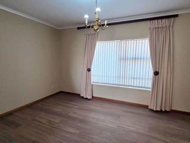3 Bedroom Townhouse in Eureka