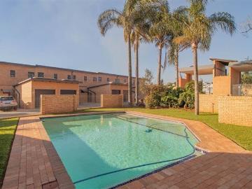 3 Bedroom Townhouse in Glen Marais