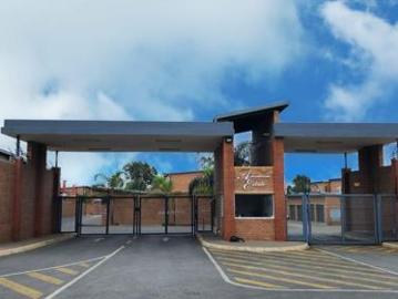3 Bedroom Townhouse in Glen Marais