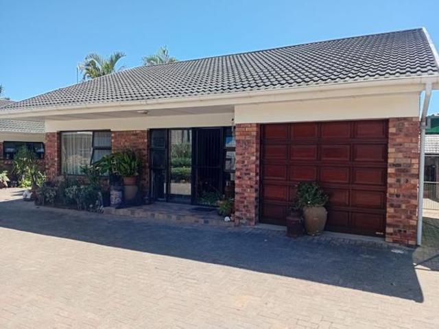 3 Bedroom Townhouse in Gonubie