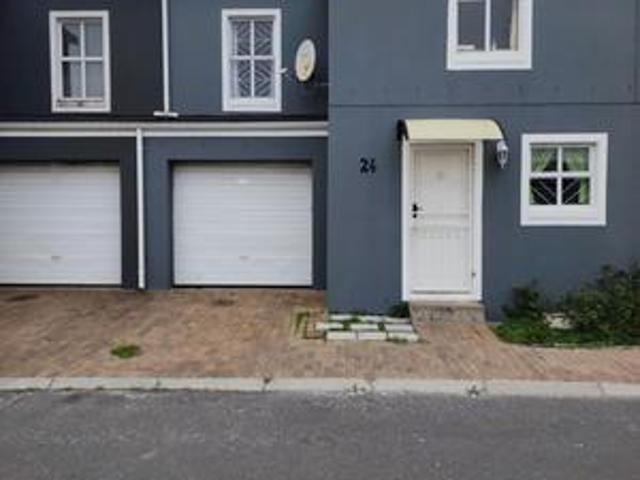3 bedroom townhouse in hazendal